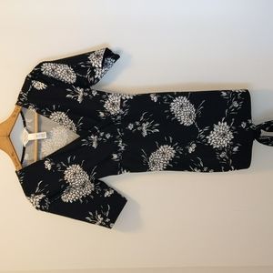 MaCherie Maternity Women's Size S Floral Print Top with Tie Back